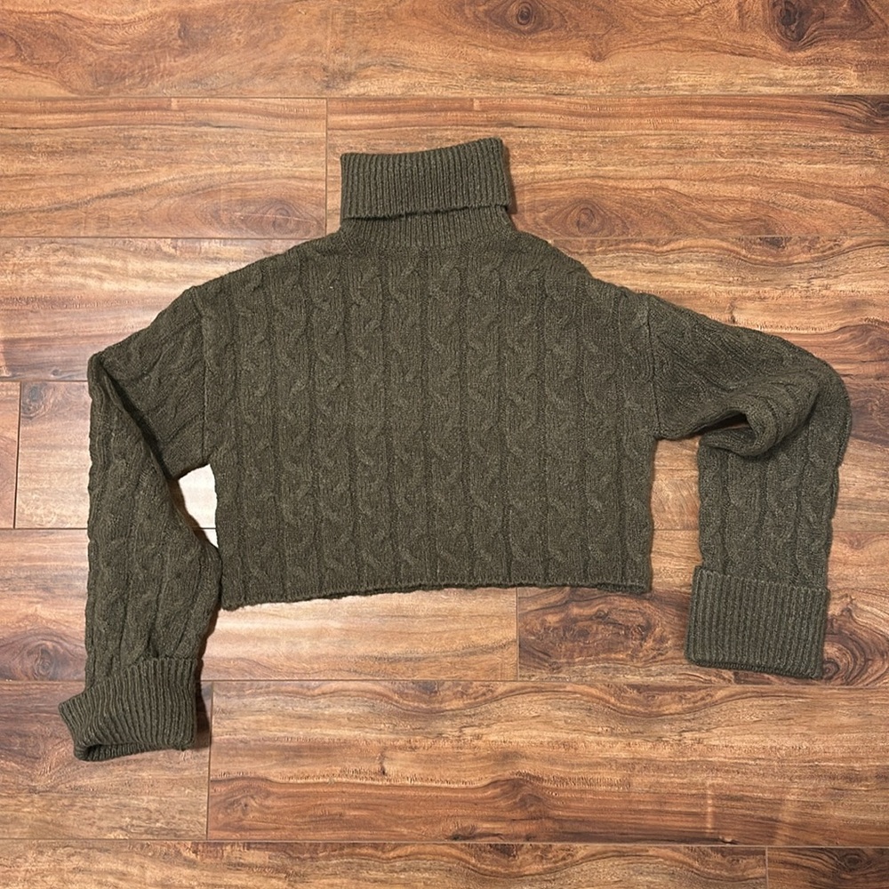 NAKE crop turtle neck sweater